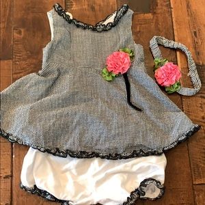 Girls bloomer and bow outfit